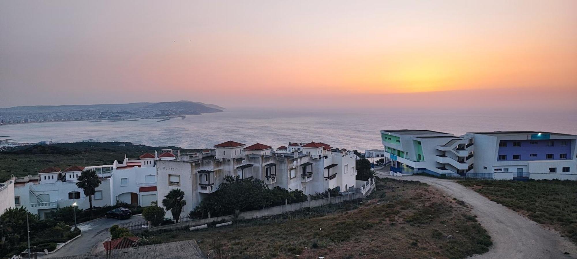 Magnifique Appartement De Standing A Tanger Avec Vue Sur Mer Et Acces Piscine 外观 照片